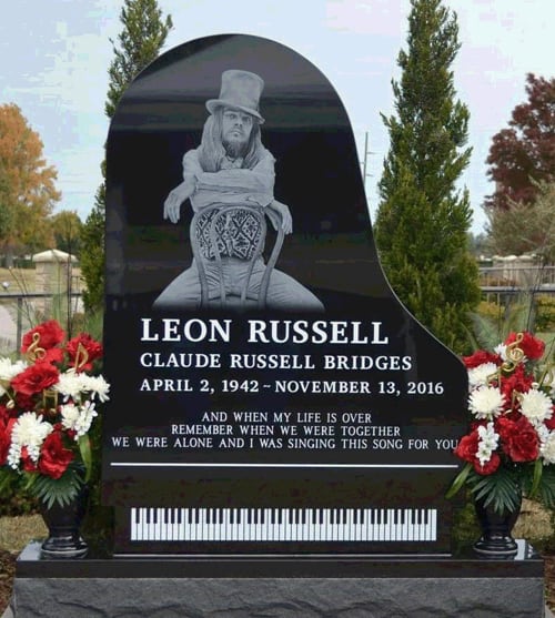 leon_monument_signup_pic